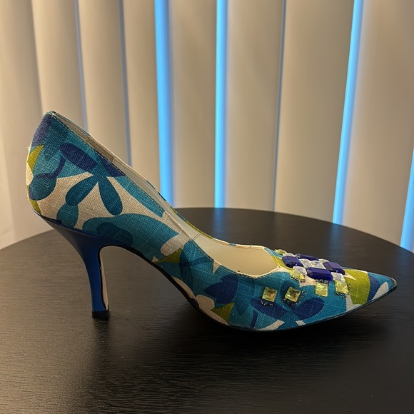 J. Renee Gizmo Heels - Picture 2 of 6